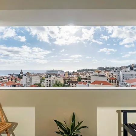 View דירה *